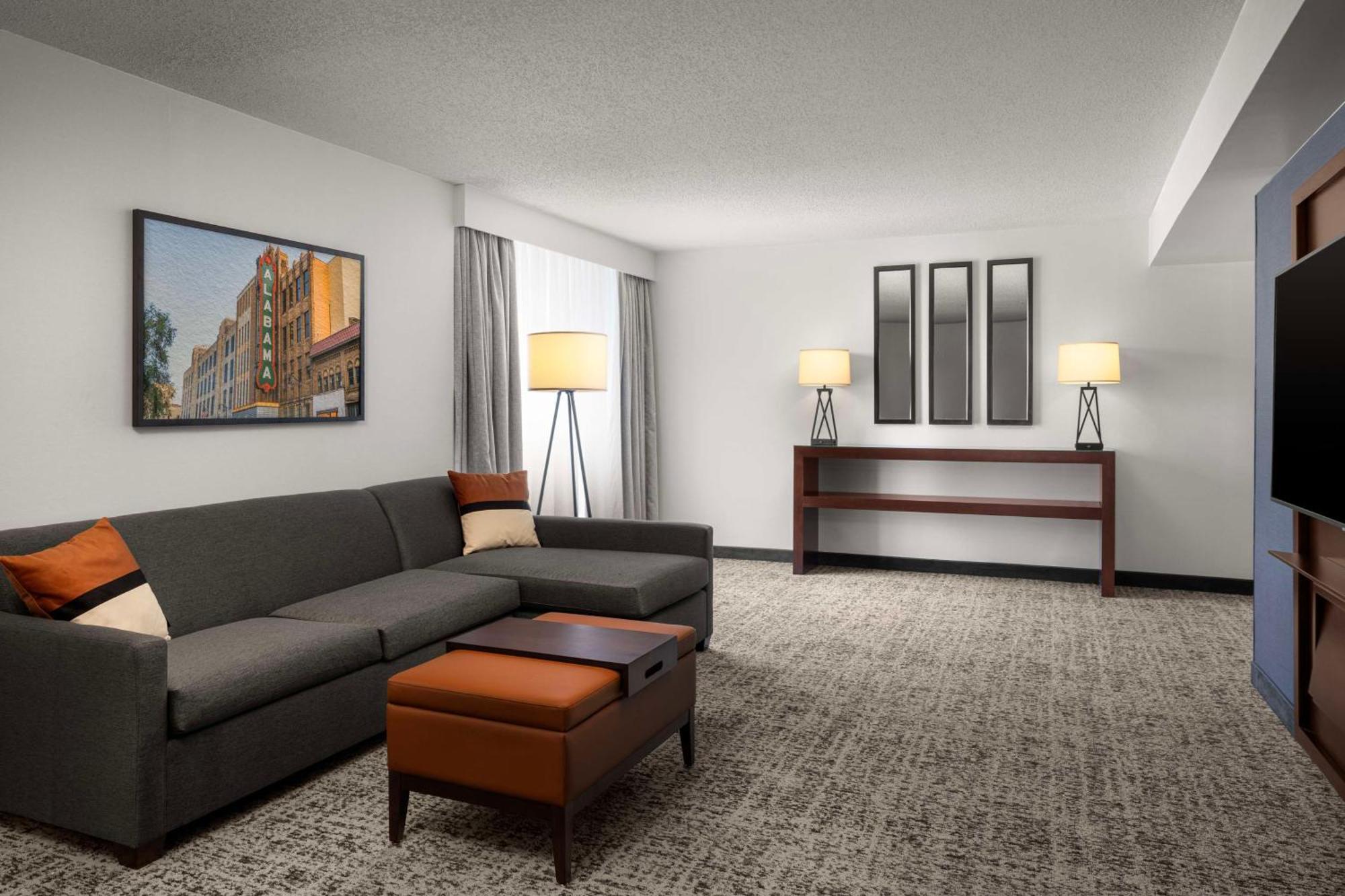 Embassy Suites Birmingham Exterior photo